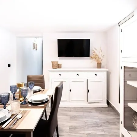 Nonnatitta A Chiaia *